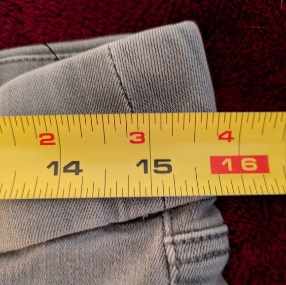 Liverpool Jeans Company Light Gray Women's Bermudas 8 - Picture 9 of 10